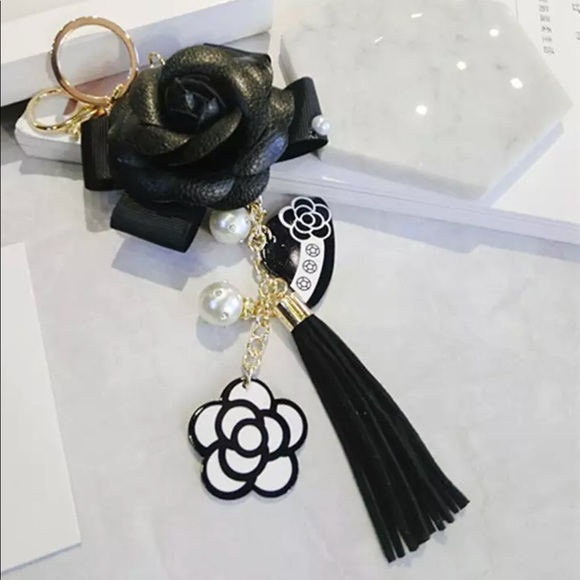 Flower Bag Charm Key Chain - Picture 1 of 4